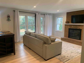 Serene Lush 2BR Gem, on 1 acre Silver Spring